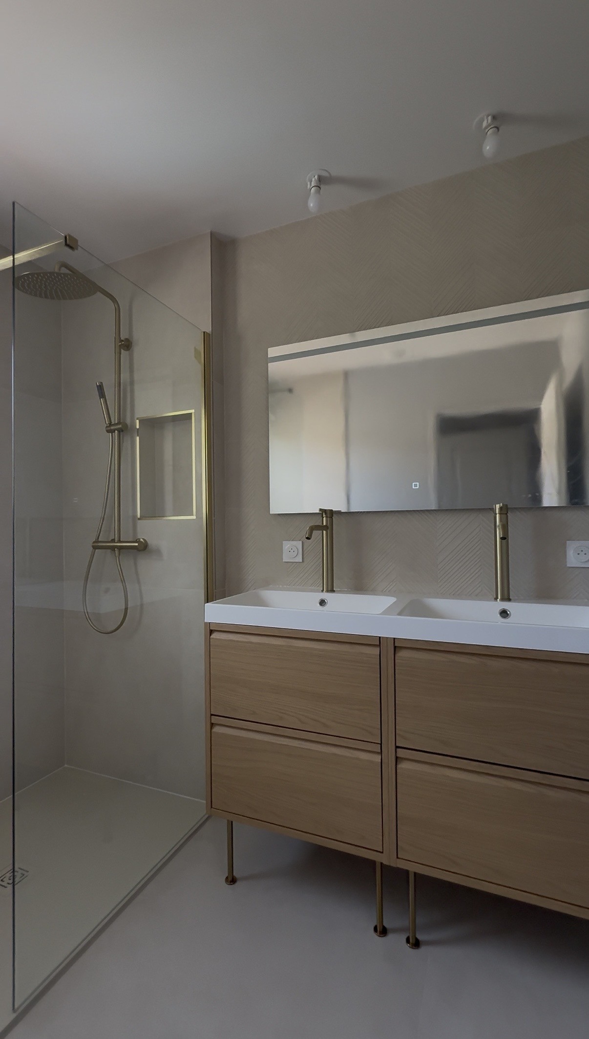 Rénovation salle de bain — douche italienne à Montpellier